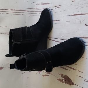Lucky Brand 5 black suede wedges heels ankle boots